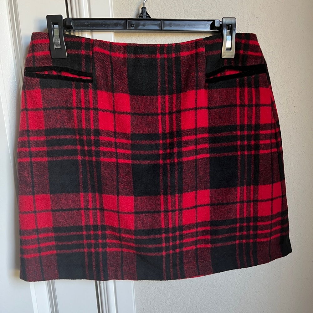 Red plaid mini skirt